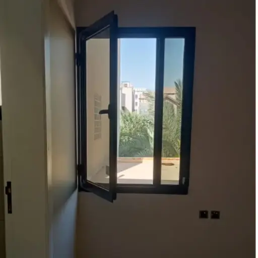 نوافذ (شباك) مفصلي